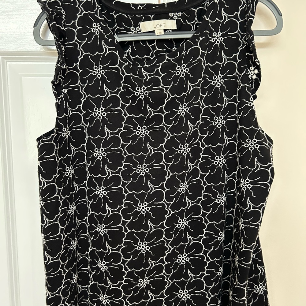 LOFT Monochrome Floral Sleeveless Blouse